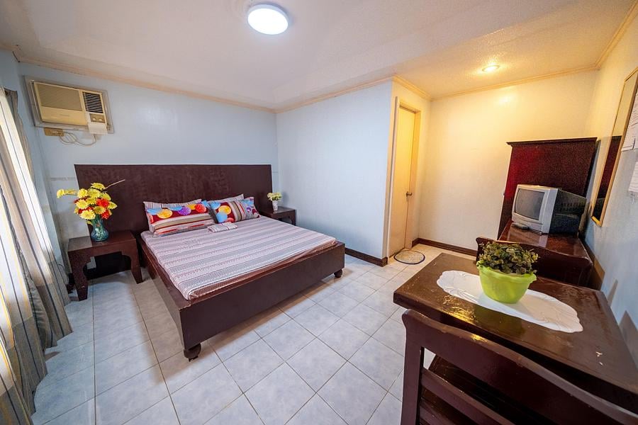 Deluxe Room at Pecan Pension House, accommodation near Iloilo International Airport
